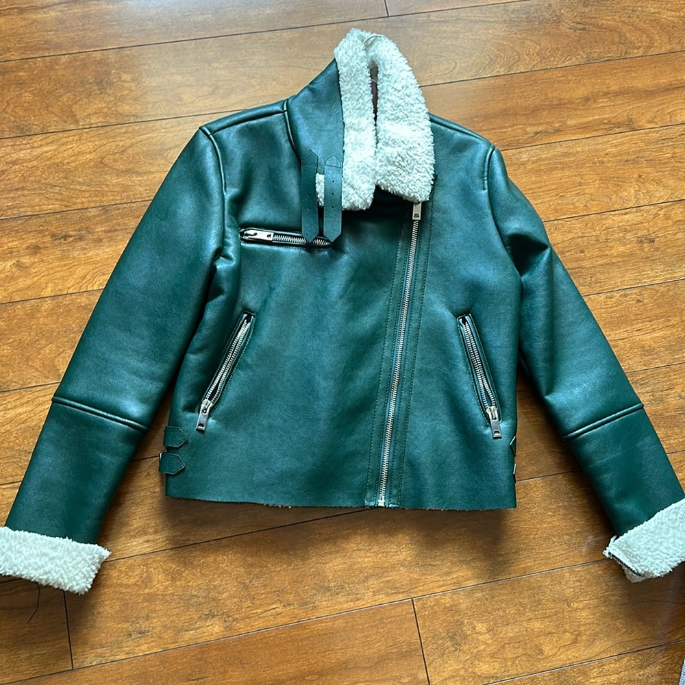 BLANK NYC WOMEN'S GREEN SILENT NIGHT FAUX FUR SHEARLING JACKET